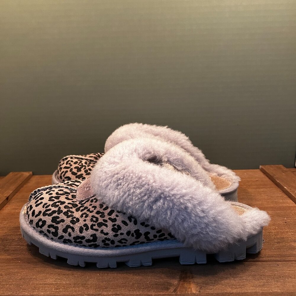 UGG Fluffy Purple Leopard Slip On Shearling Slippers Size 6